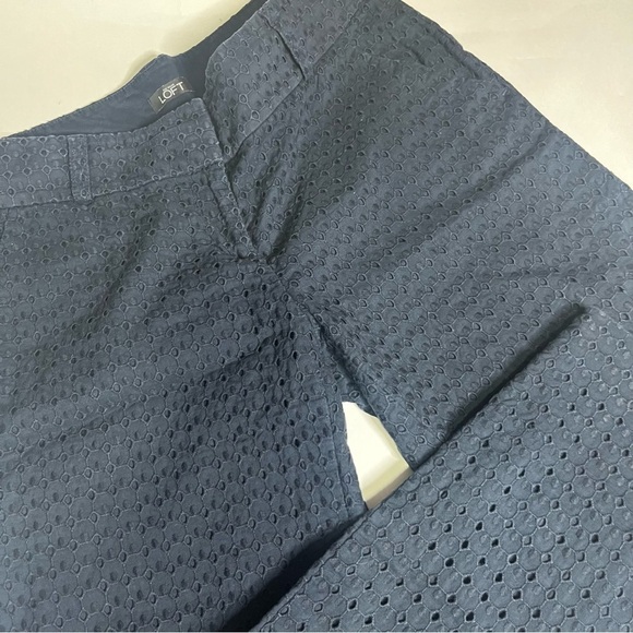 𝅺LOFT Zoe Ankle Navy Blue Eyelet Pants Size 4 - Picture 7 of 11